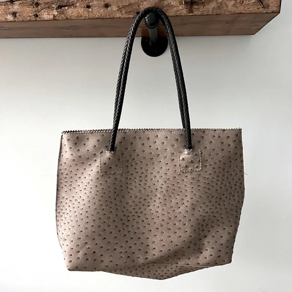 Handbag - Picture 1 of 3